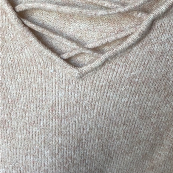 AE Pink Sweater - Picture 5 of 5